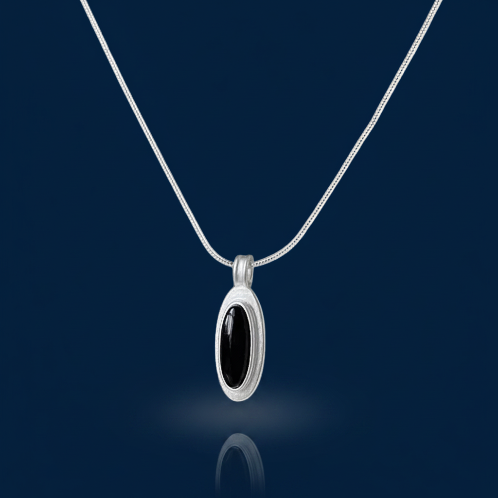 Black Agate Geometric Pendant Necklace – Navy Editorial