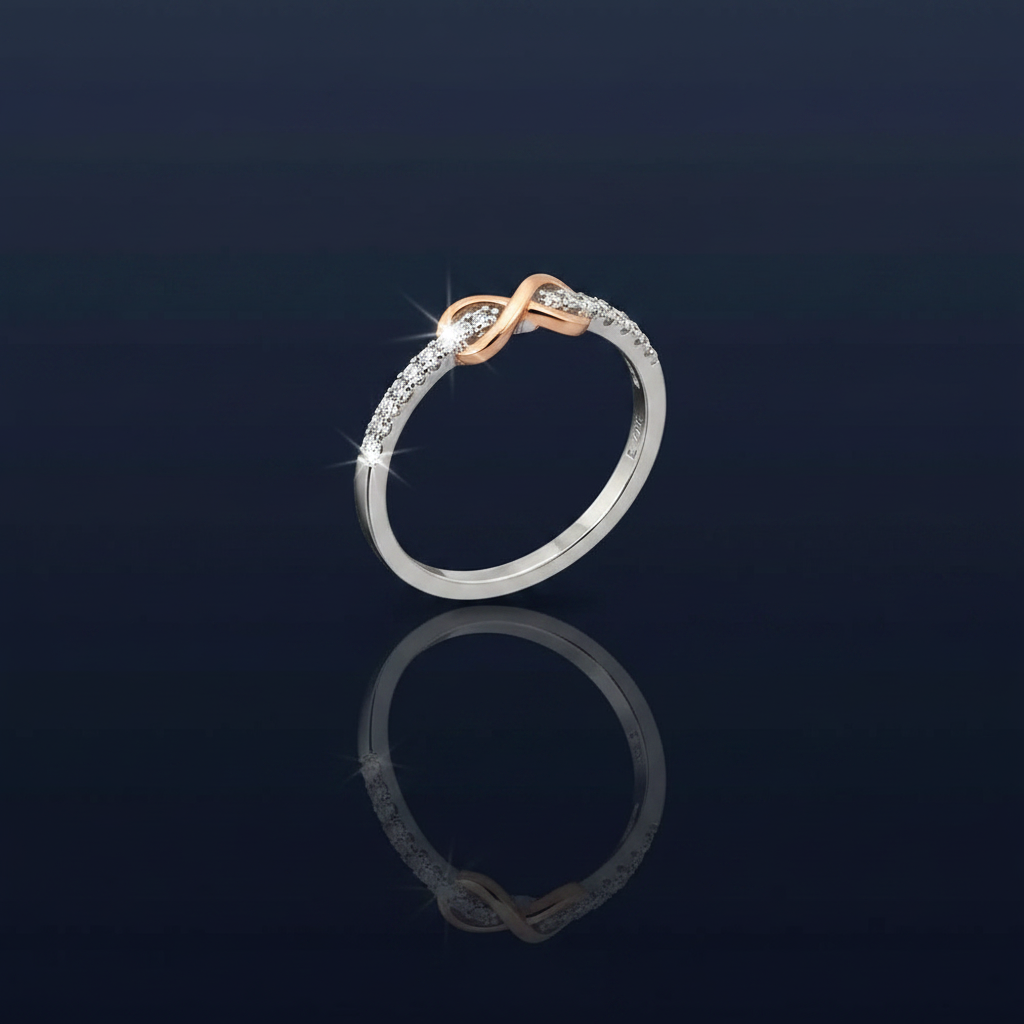 Inel Infinity Argint 925 Zircon Rose Gold pe fundal navy blue